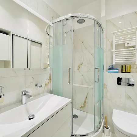 Le Guynemer - Beaux Arts Apartmán